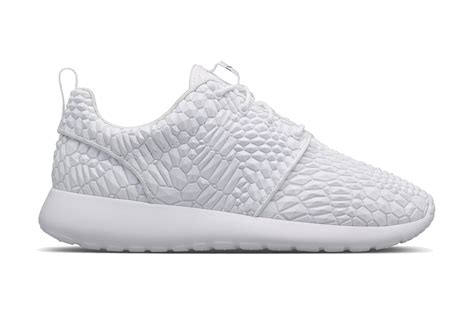 Nike Womens Roshe One Diamondback Triple White